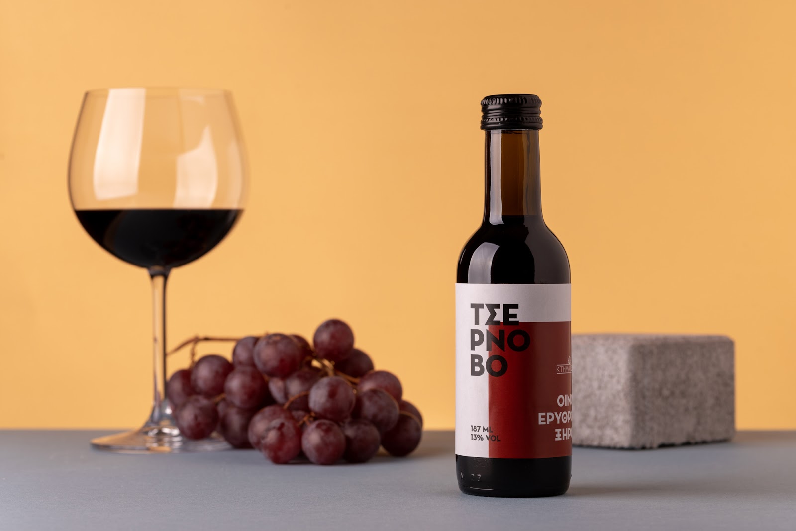 小瓶葡萄酒包裝設計(圖4) 小瓶葡萄酒包裝設計(圖4)