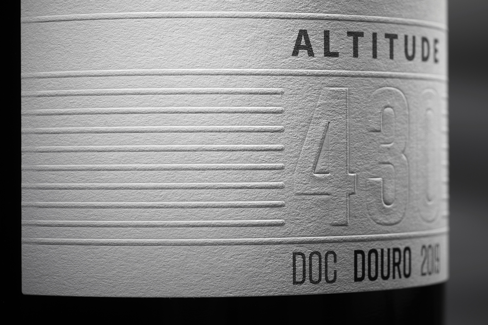 葡萄酒包裝這樣設計簡約干凈又優雅(圖7) 葡萄酒包裝這樣設計簡約干凈又優雅(圖7)