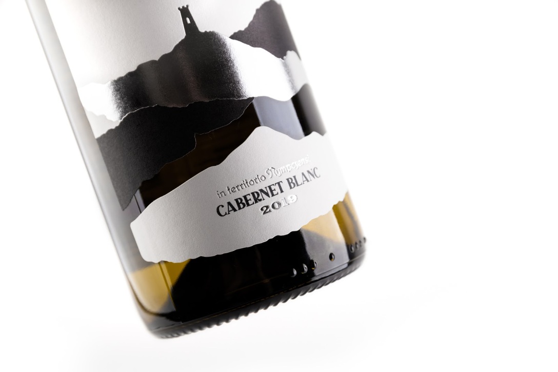 波蘭獲獎葡萄酒獨特包裝設計欣賞(圖4) 波蘭獲獎葡萄酒獨特包裝設計欣賞(圖4)