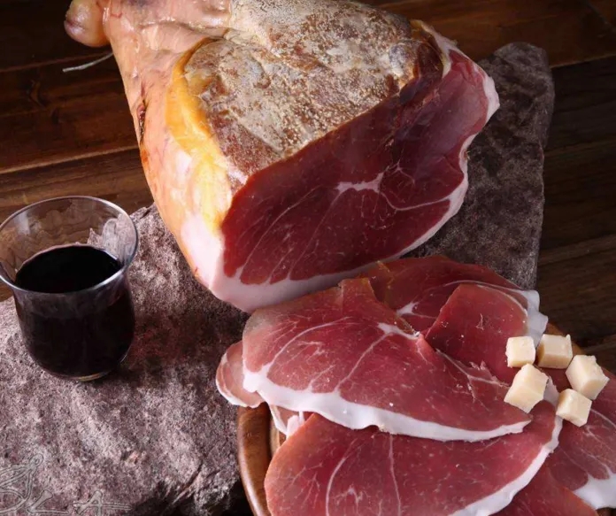 云南宣威火腿特產美食包裝設計這樣做(圖1) 云南宣威火腿特產美食包裝設計這樣做(圖1)