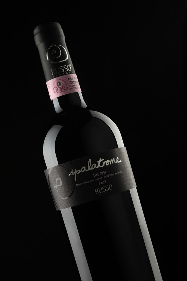 簡(jiǎn)約紅酒標(biāo)包裝設(shè)計(jì)(圖4)