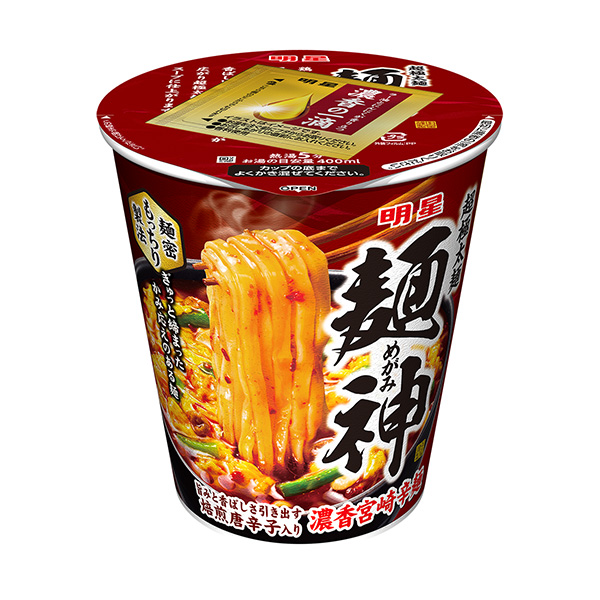 明星面神杯濃香宮崎辣面包裝設計欣賞(圖1)